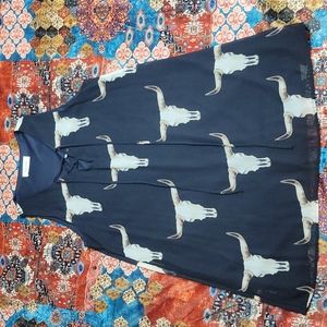 Peach Love California, size M, black with bull skulls